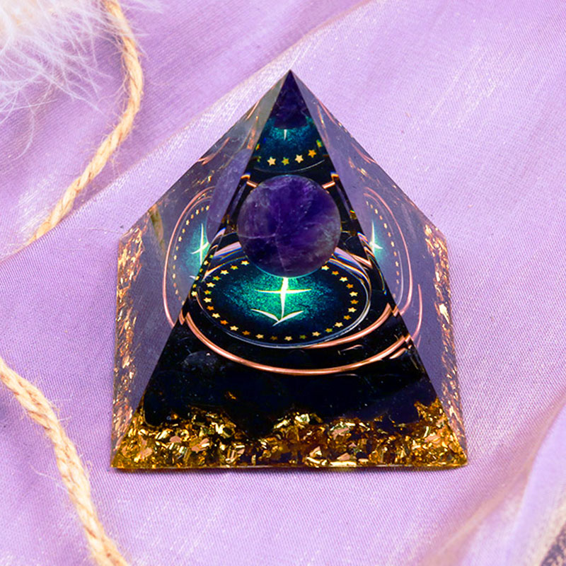 Sfera di ametista Olivenorma con piramide di orgone dello zodiaco Sagittario in ossidiana 