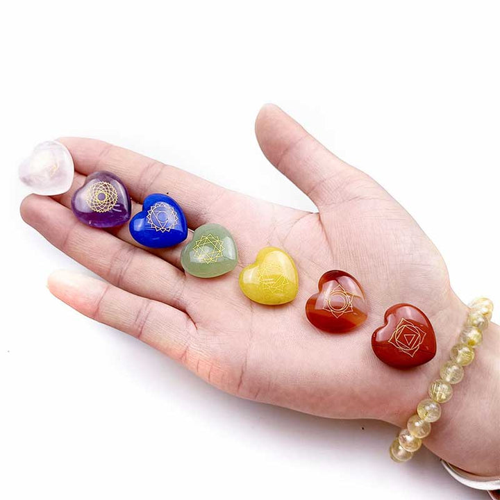Set di 7 pietre dei chakra a forma di cuore