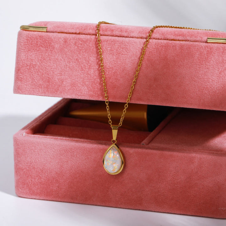 Collana con ciondolo a forma di goccia in opale naturale 18k Olivenorma 