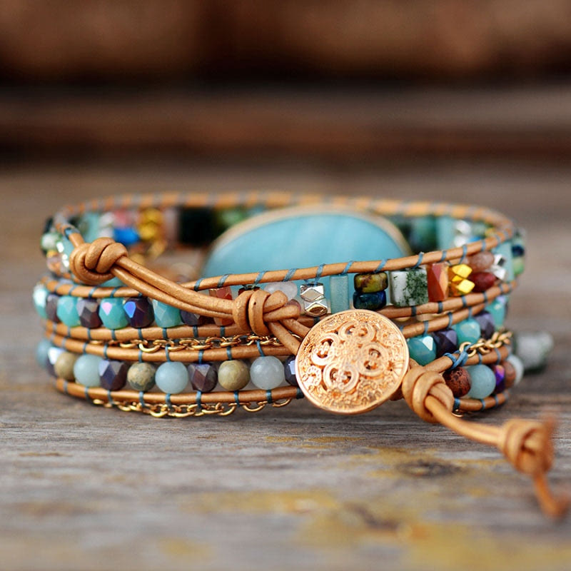 Bracciale avvolgente in pelle intrecciata a mano con amazzonite naturale
