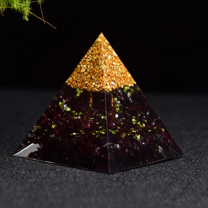 Granuli di metallo di granato Olivenorma Albero della vita Piramide di orgone 