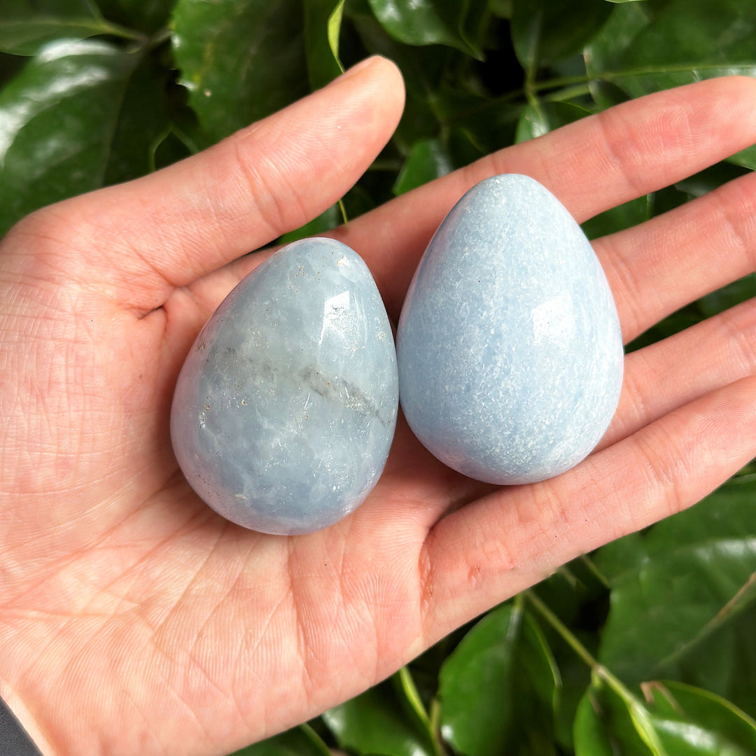 Olivenorma Uovo di cristallo a forma di uovo blu acquamarina lucidato 