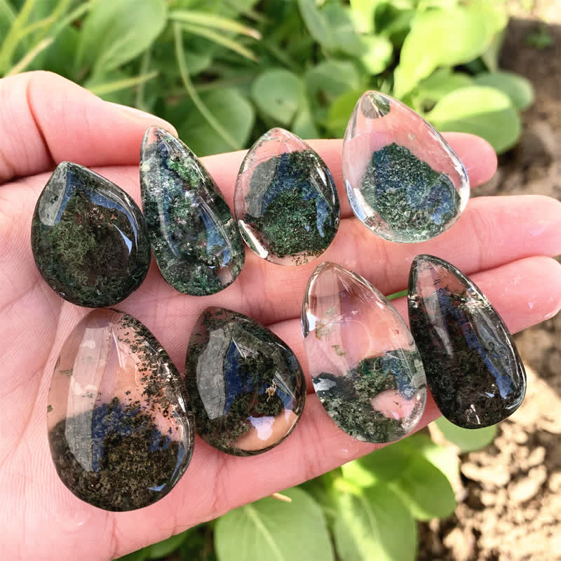 Ciondolo di cristallo curativo in quarzo fantasma verde