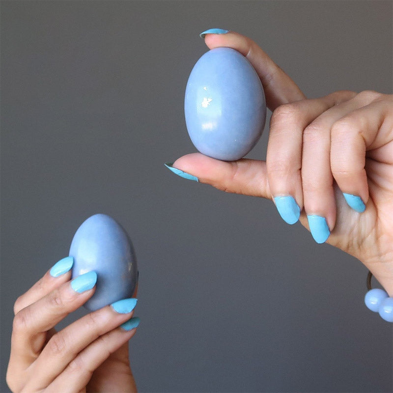 Uovo di cristallo dell'angelo custode dell'angelite di Pasqua