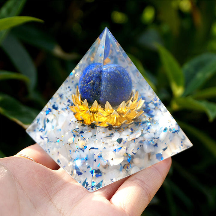 Olivenorma The Calm Power Piramide di Orgone Lapislazzuli e Calcedonio Blu 