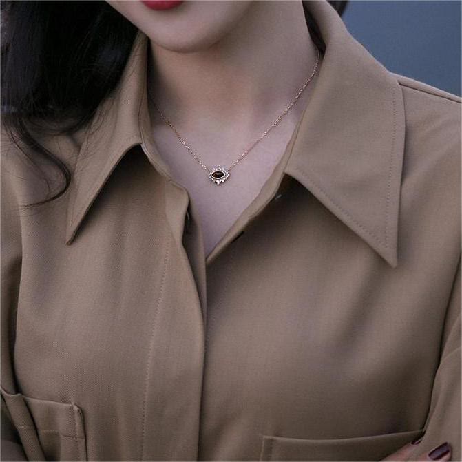 Collana con clavicola in stile palazzo in occhio di tigre naturale Olivenorma