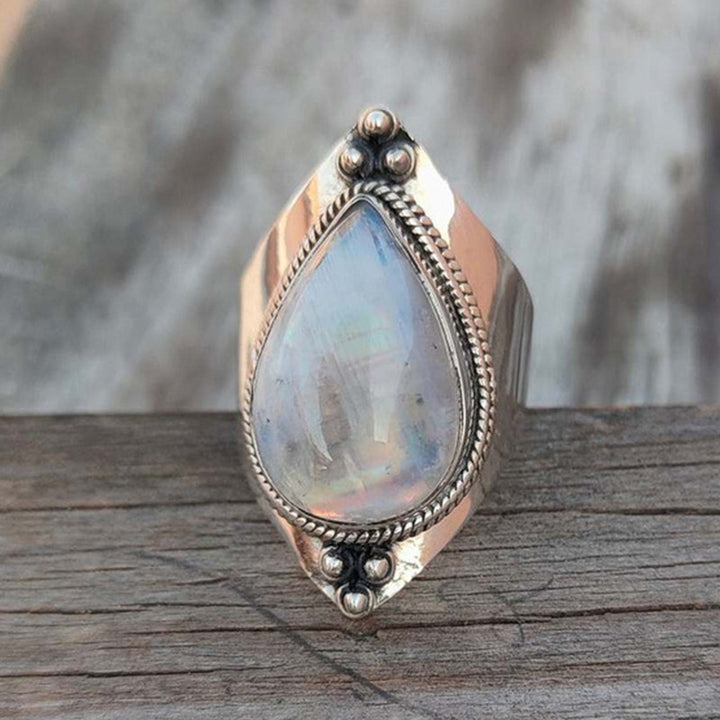 Anello retrò in pietra di luna Olivenorma