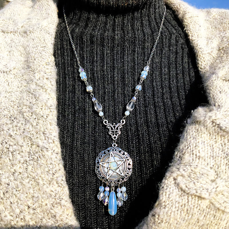 Collana con perline di cristallo a forma di stella opalina pentagramma gotico strega Olivenorma 