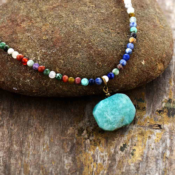 Olivenorma Collana girocollo con ciondolo geometrico in amazzonite Mala