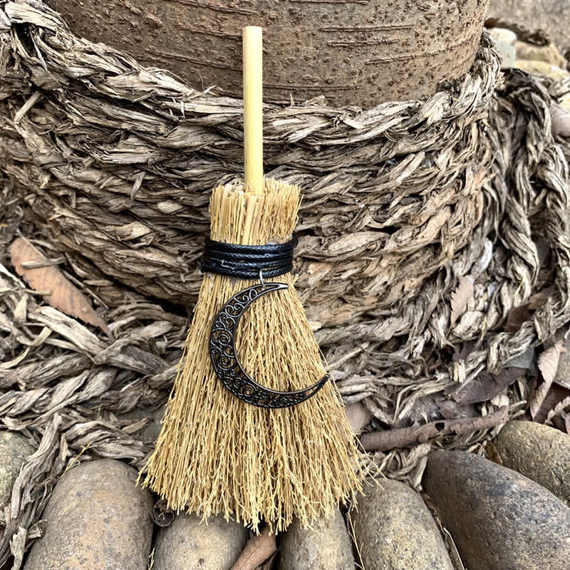 Olivenorma Mini scopa fatta a mano in cristallo ornamentale