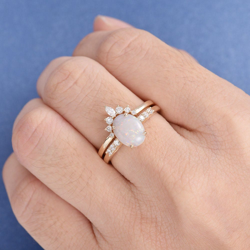 Olivenorma Anello di fidanzamento in oro rosa con opale ovale antico