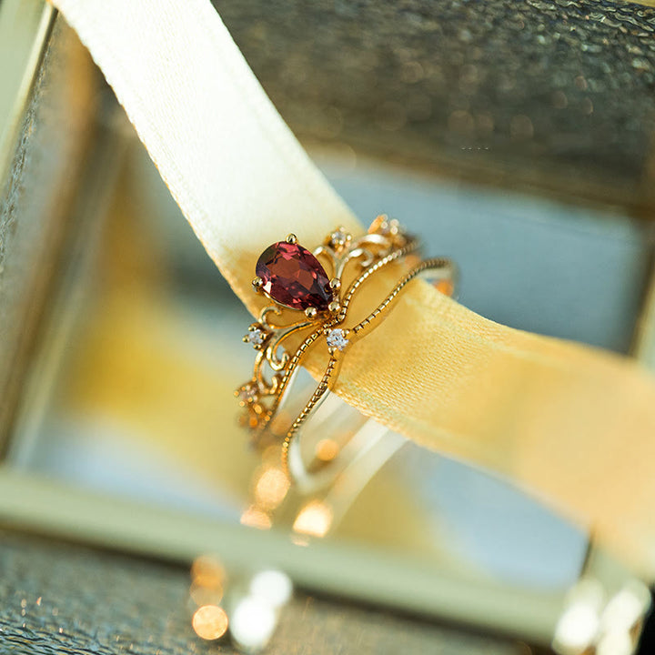 Olivenorma Red Garnet Crown Anello regolabile impilabile
