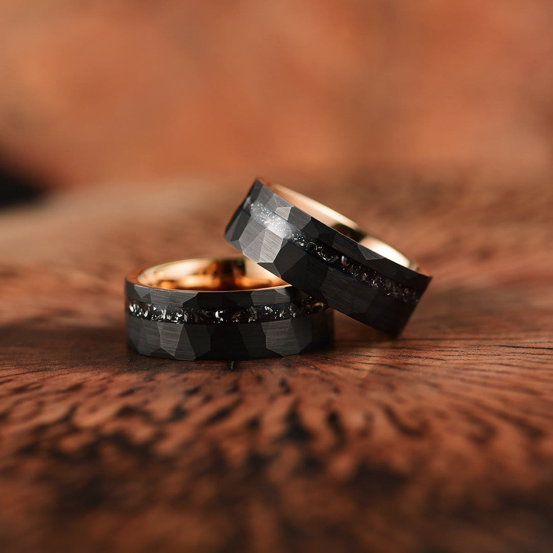 Anello Olivenorma in carburo di tungsteno con tormalina nera da 8 mm