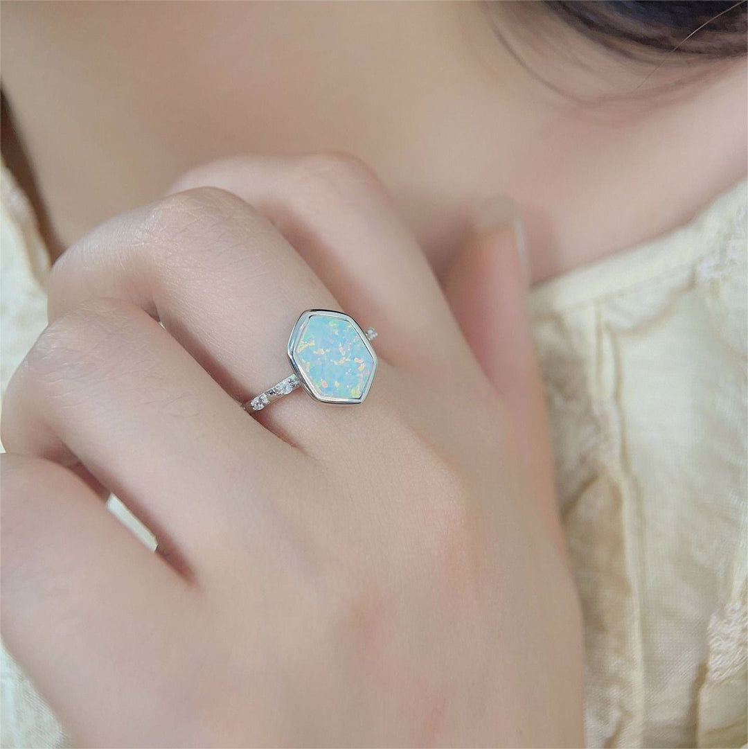 Anello Olivenorma Hexagon Opal Zircone grezzo