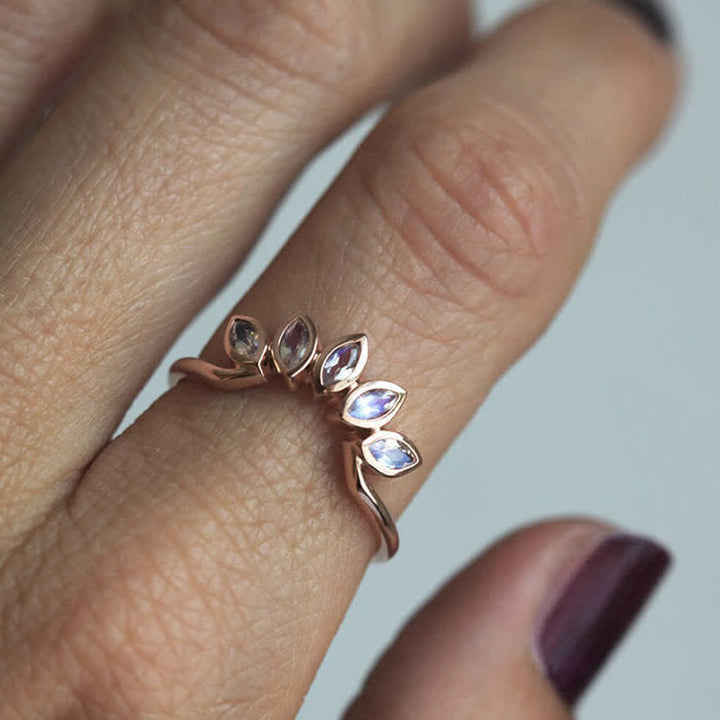 Olivenorma "Tide Goddess" - Anello in 3 pezzi con pietra di luna e fiore di sole