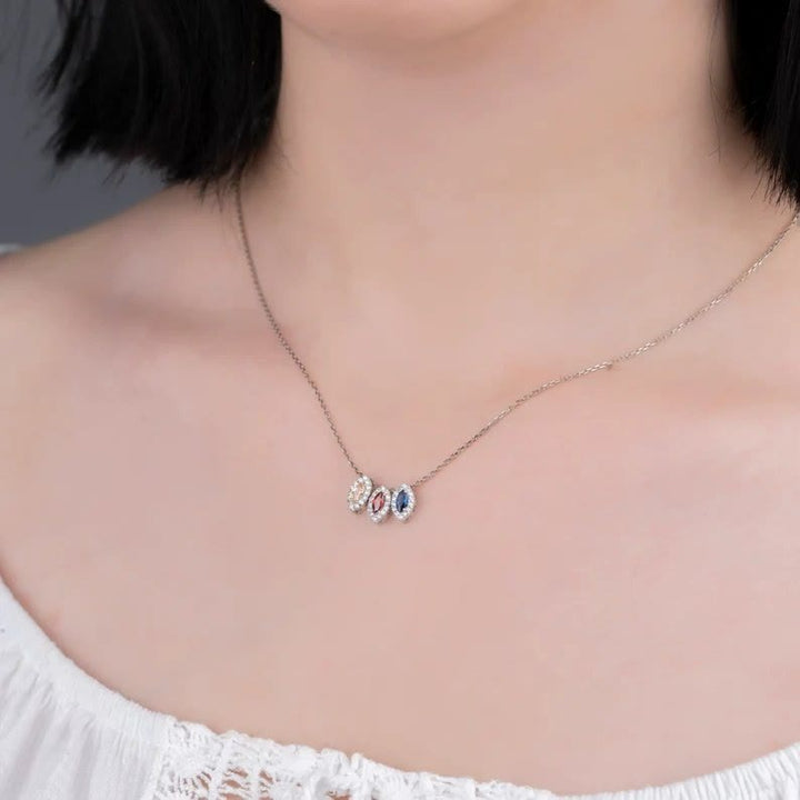 Olivenorma Lacrime di gioia 1-8 Collana con pietra portafortuna a goccia