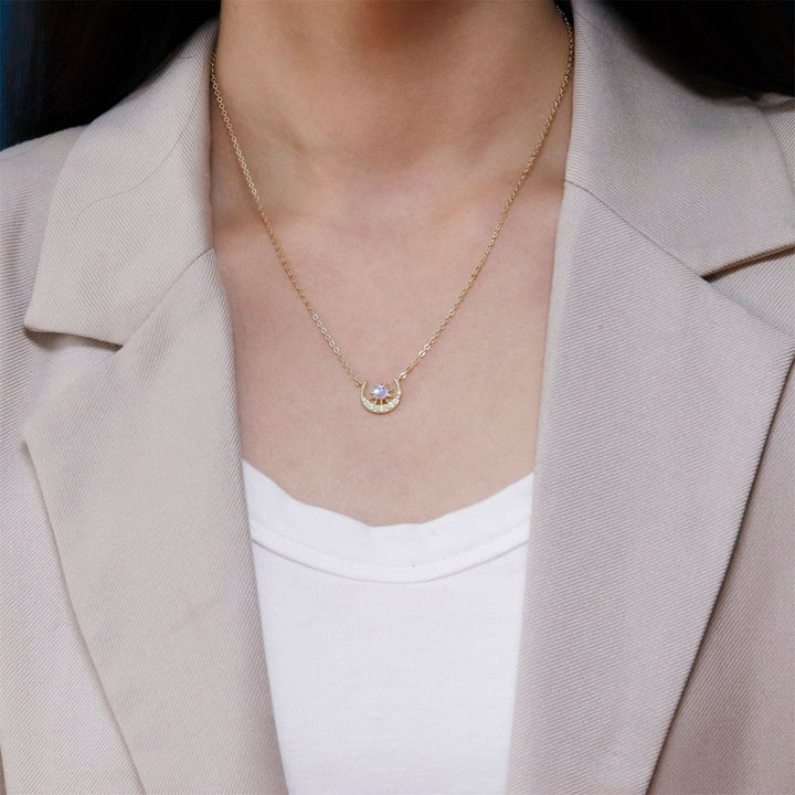 Collana in oro 18k con sole e luna in pietra di luna naturale Olivenorma 