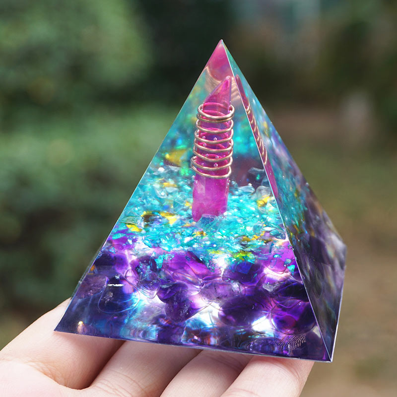 Piramide di orgone di ametista e acquamarina Olivenorma