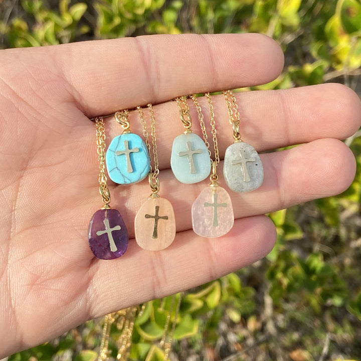 Collana con ciondolo a croce in pietra naturale Olivenorma 