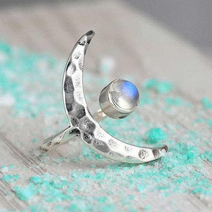 Anello con mezzaluna in pietra di luna Olivenorma