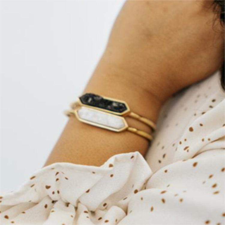 Olivenorma Bracciale rigido in rame e metallo con cristalli naturali 