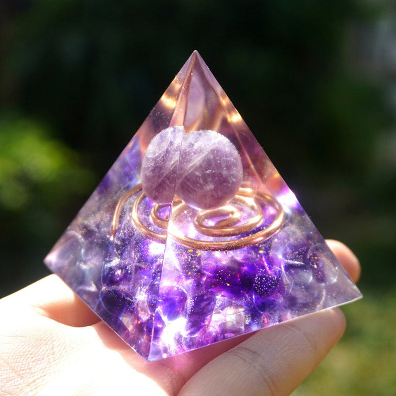 Piramide di orgone di cristallo trasparente di ametista Olivenorma 