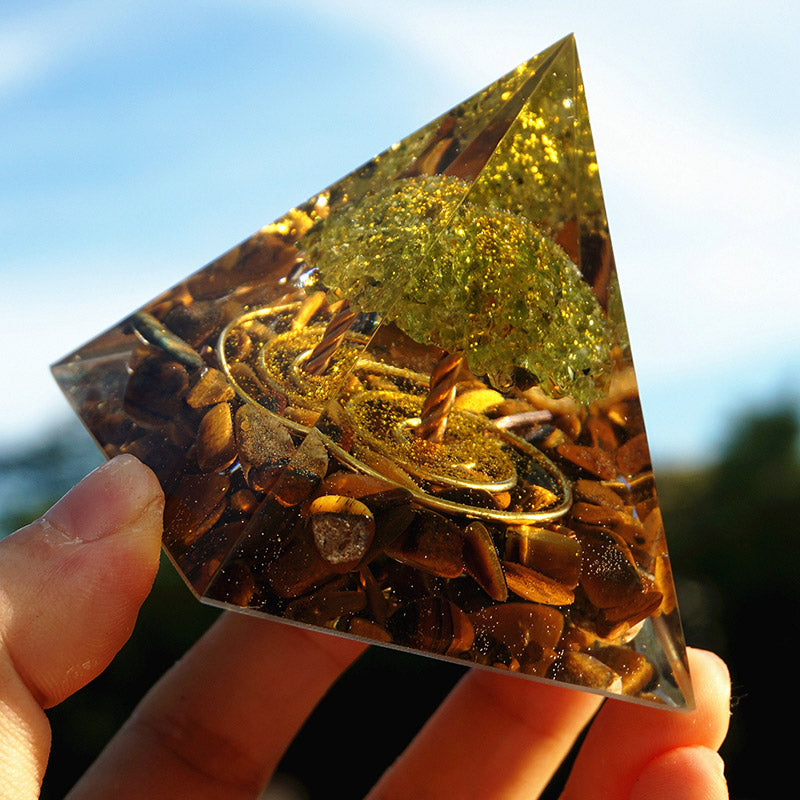 Olivenorma Peridot con occhio di tigre Albero della vita Piramide di orgone