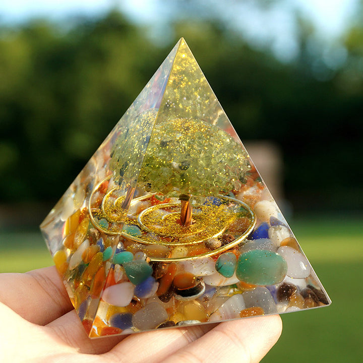 Piramide di orgone dell'albero della vita di fluorite Olivenorma con peridoto 
