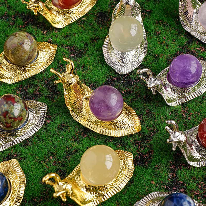 Olivenorma Portapalle di Cristallo Naturale Piccola Decorazione a Forma di Lumaca con Pietre Preziose 