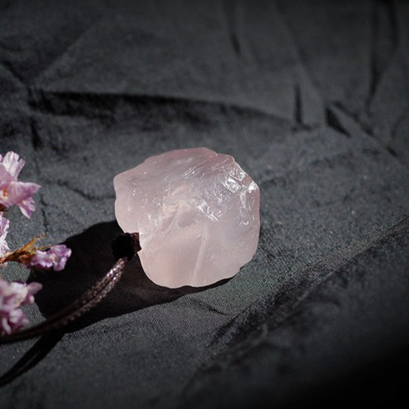 Collana con pietra preziosa di quarzo rosa naturale