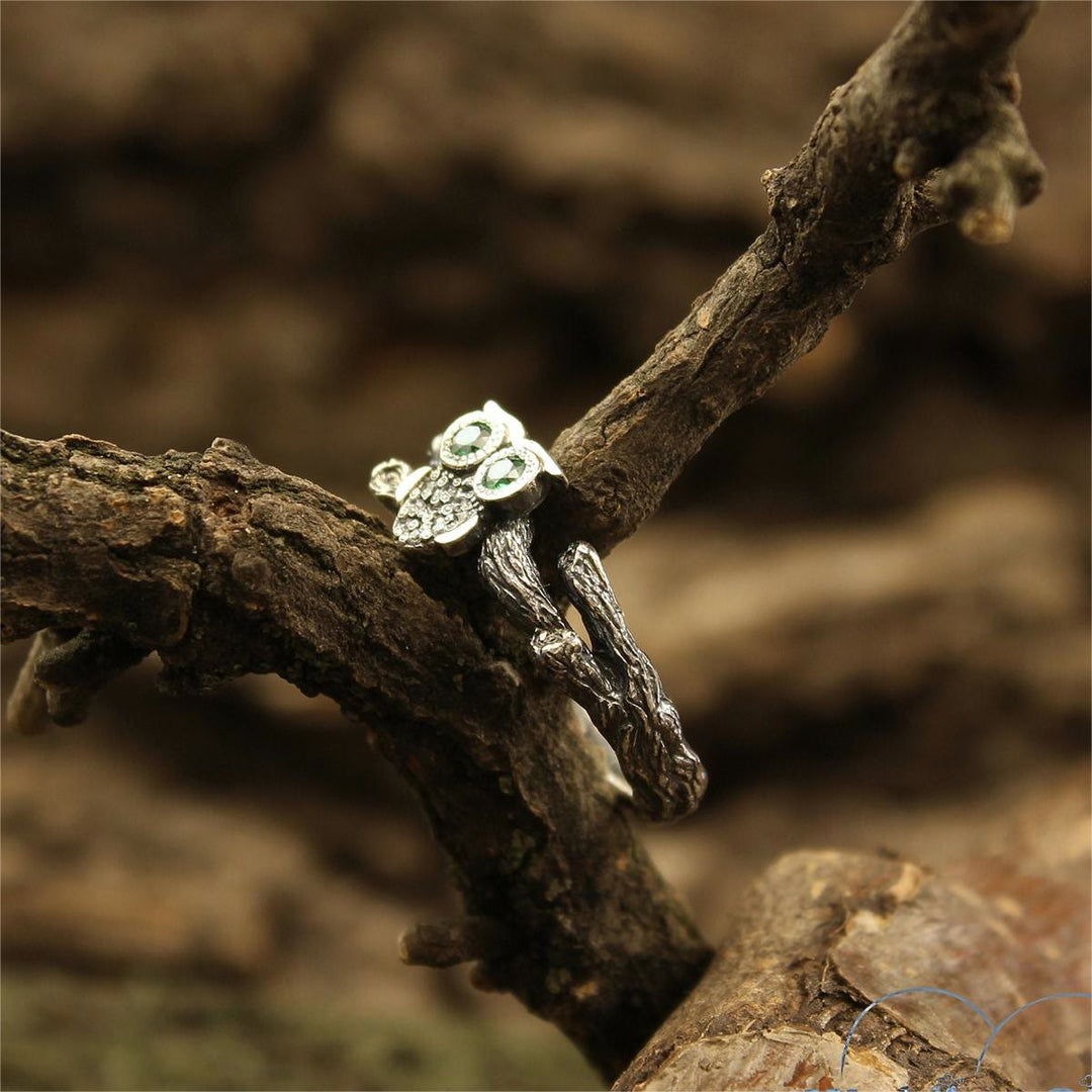 Anello di fidanzamento con gufo smeraldo Olivenorma sul ramo - image 4