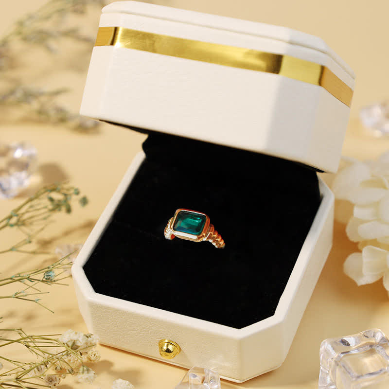 Olivenorma The Fortune Bringers - Anello con sigillo in oro 18 carati e smeraldo