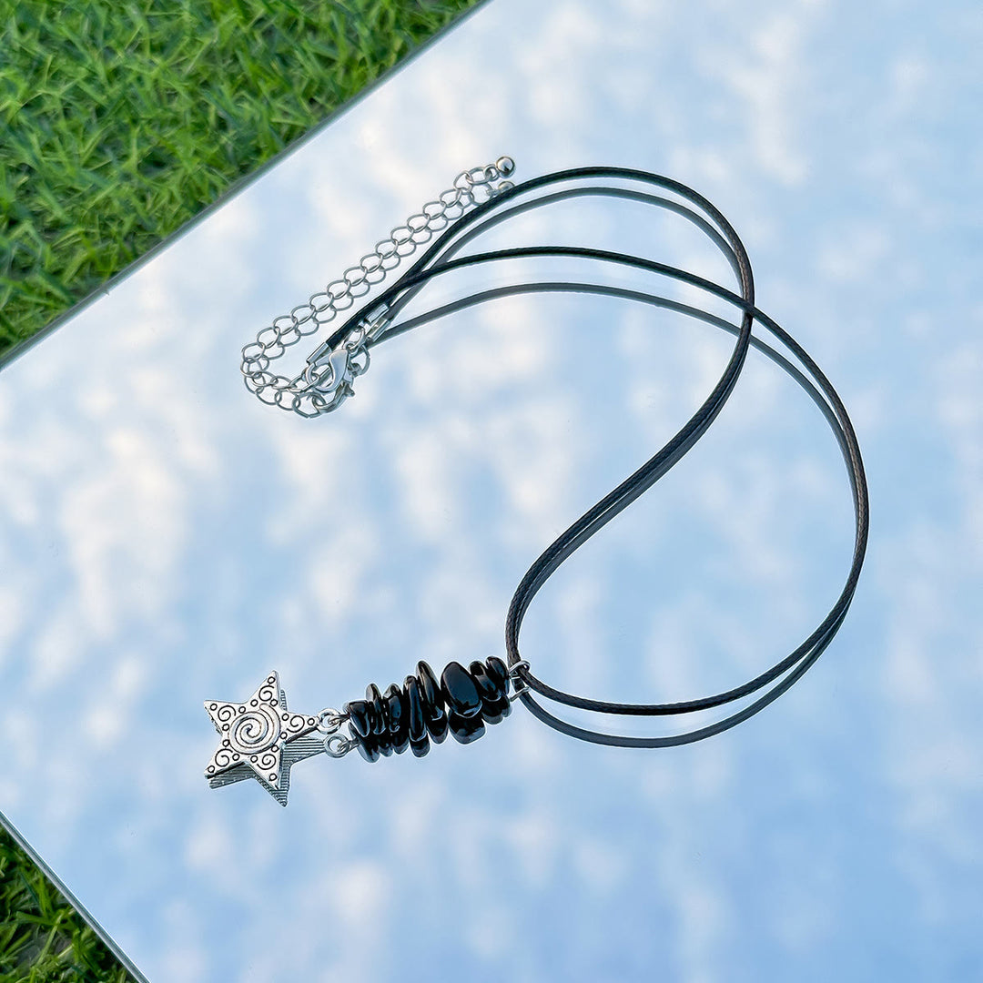 Collana in filo di cera di pelle con nappa a farfalla in pietra naturale Olivenorma