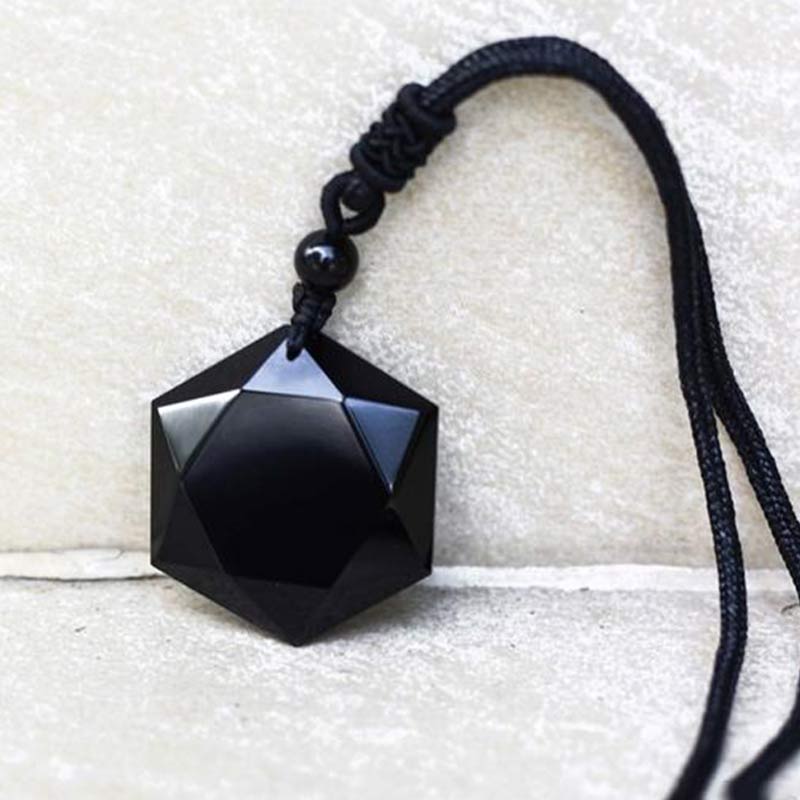 Collana con talismano in ossidiana di alta qualità 