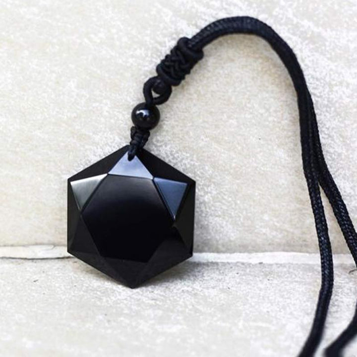 Collana con talismano in ossidiana di alta qualità 