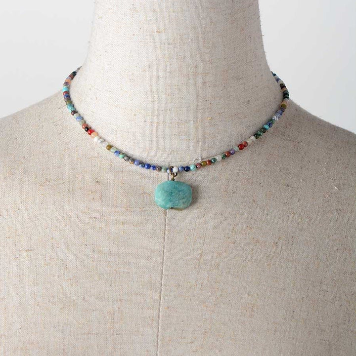 Olivenorma Collana girocollo con ciondolo geometrico in amazzonite Mala