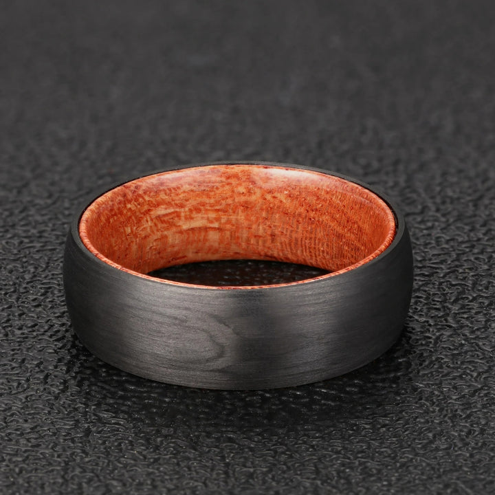 Olivenorma 8mm Anello in legno di barile di whisky in carburo di tungsteno nero