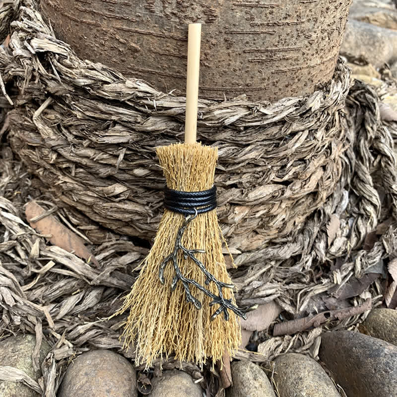 Olivenorma Mini scopa fatta a mano in cristallo ornamentale