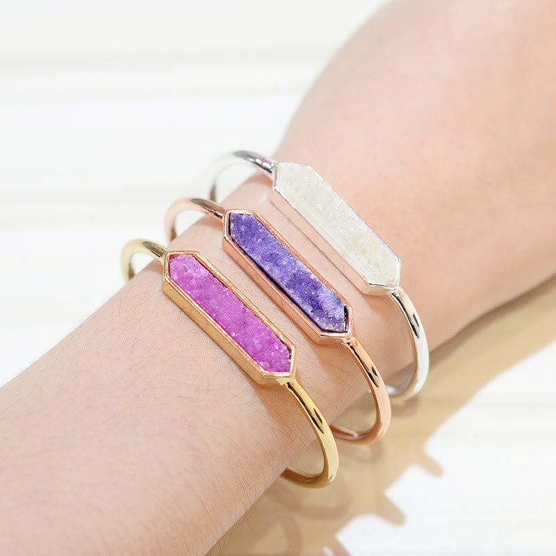 Olivenorma Bracciale rigido in rame e metallo con cristalli naturali 