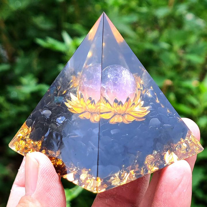 Piramide di Orgone Olivenorma Tormalina Nera con Lepidolite 