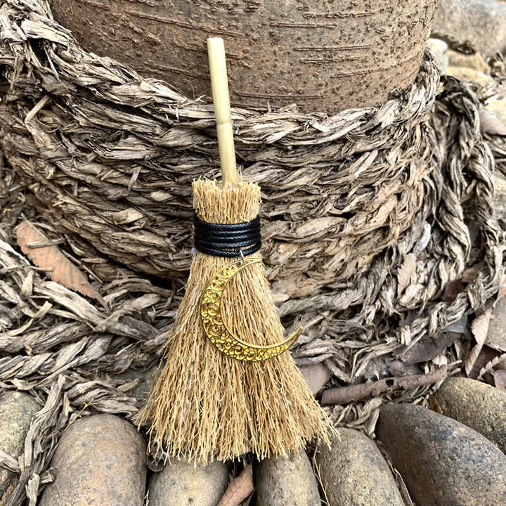 Olivenorma Mini scopa fatta a mano in cristallo ornamentale