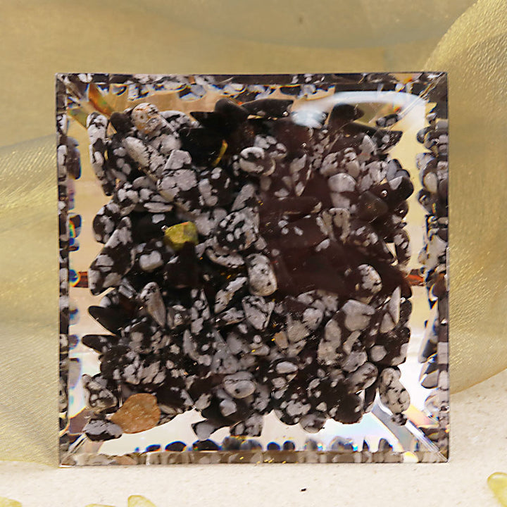 Piramide di orgone in quarzo rosa Olivenorma con ossidiana fiocco di neve 