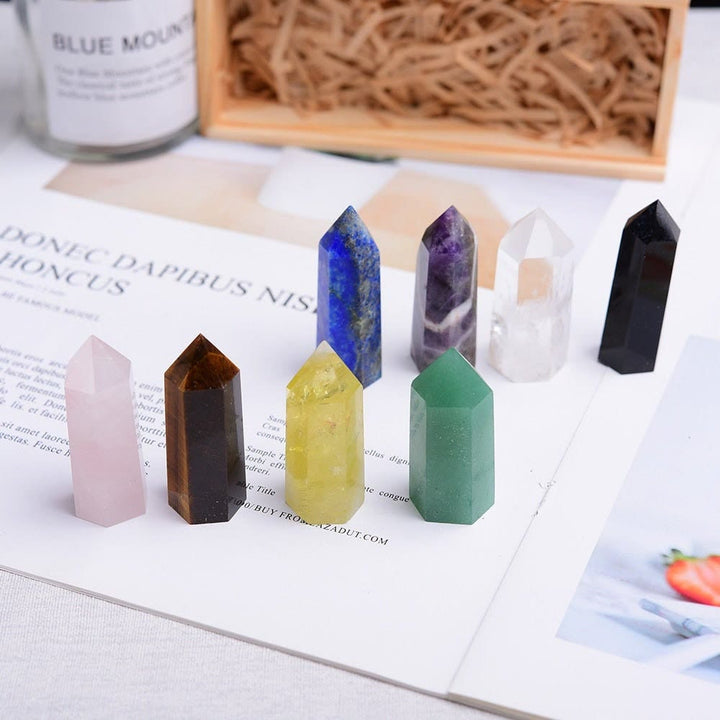 Olivenorma Set di otto bacchette di cristallo chakra a guglia naturale