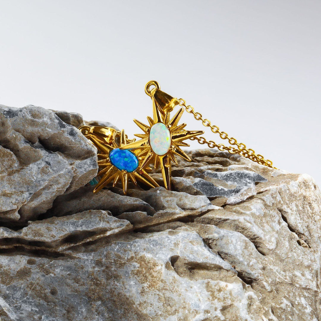 Collana in oro 18K con stella chiara in opale naturale Olivenorma