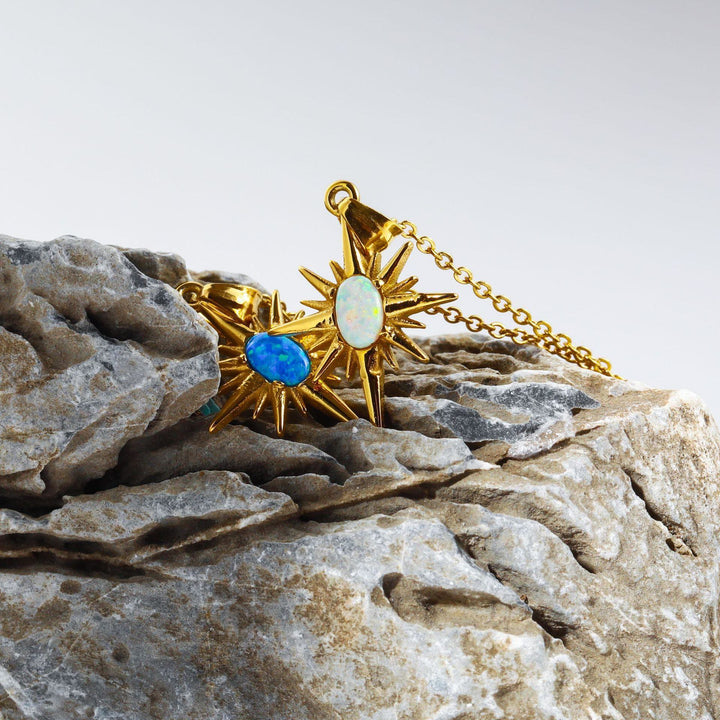Collana in oro 18K con stella chiara in opale naturale Olivenorma