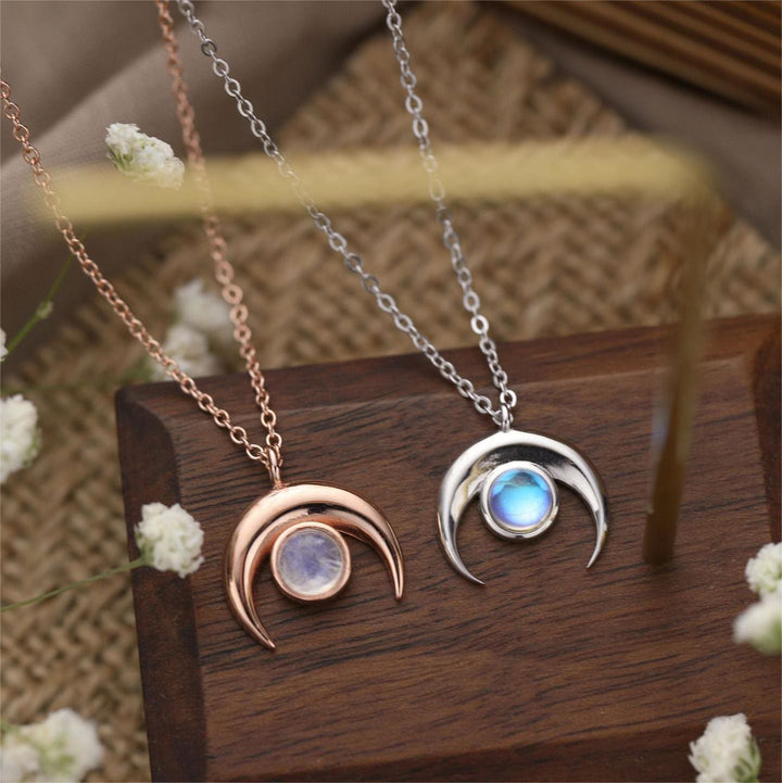 Collana con ciondolo a forma di luna in pietra di luna naturale Olivenorma