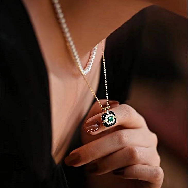 Collana vintage Olivenorma "Oltre l'Oasi" in smeraldo