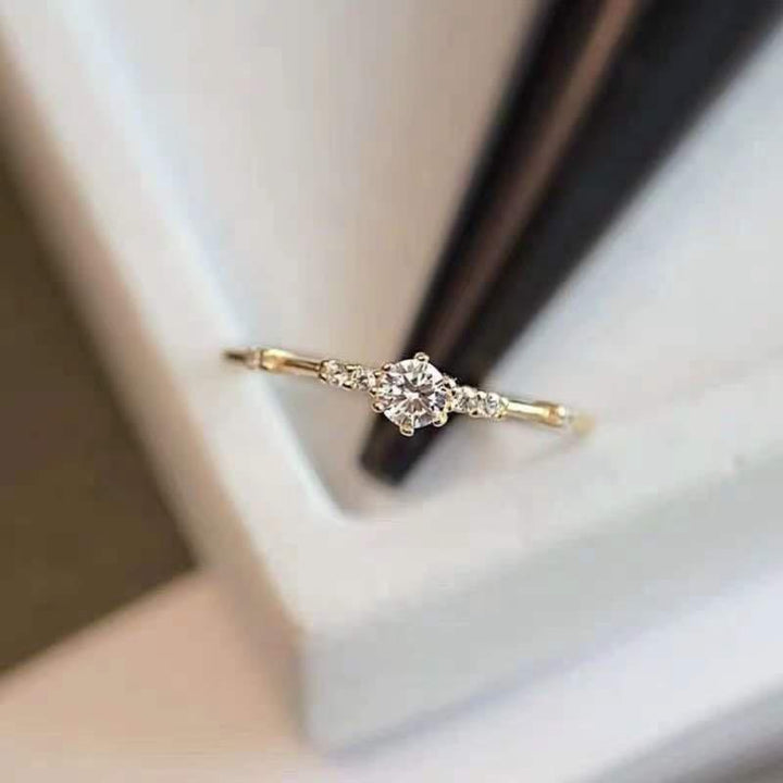 Anello di fidanzamento minimalista in oro con pietra preziosa Olivenorma 