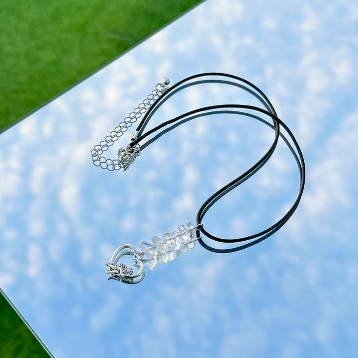 Collana in filo di cera di pelle con nappa a farfalla in pietra naturale Olivenorma