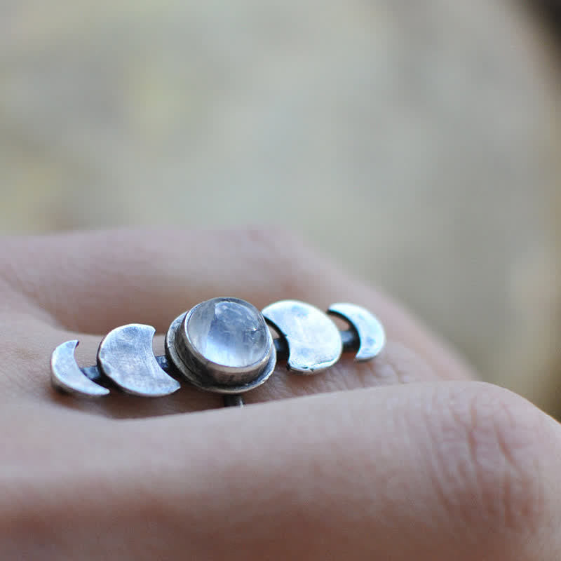 Anello energetico femminile con pietra di luna crescente Olivenorma 